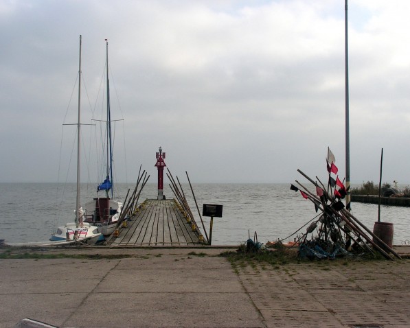 Piaski port.jpg