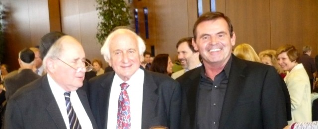 Ten pan pierwszy z lewej to kongresmen Carl Levin obok czlonek izby nizszej