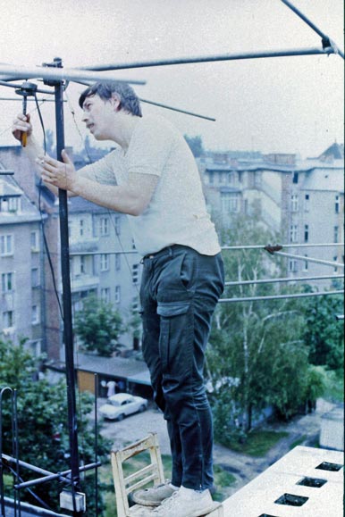 naprawiam antene <br />to chyba rok 1984