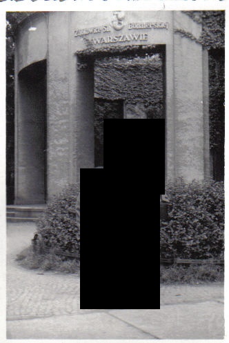 zburzony pomnik1.jpg